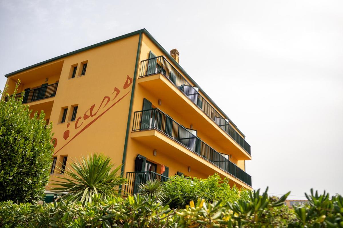 Hotel Picasso Torroella de Montgrí Exterior photo