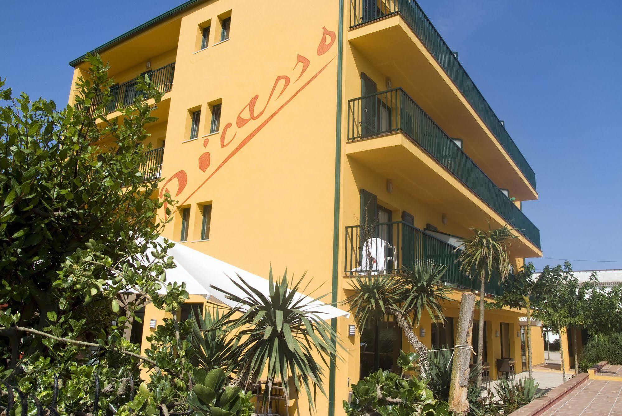 Hotel Picasso Torroella de Montgrí Exterior photo